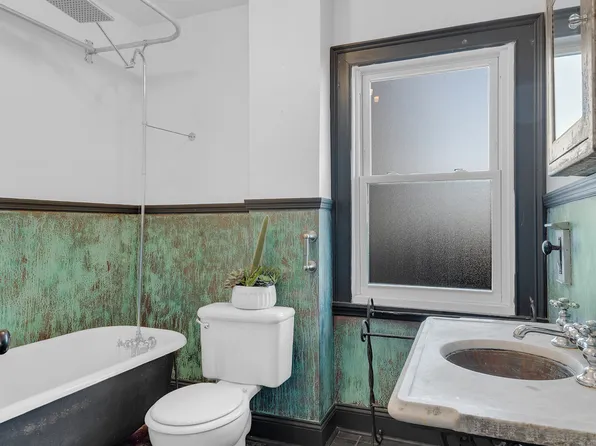 3-58 Beach 88th Street image 8 of 14