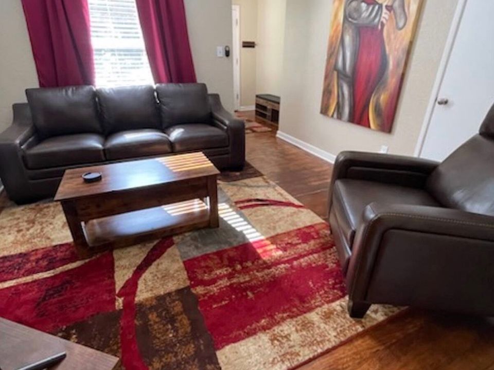 1st image of 815 11th St N #1