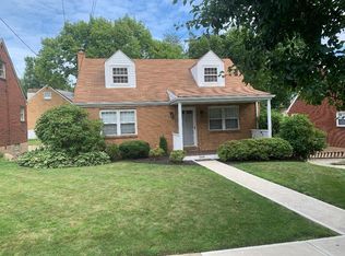 668 9th St, Oakmont, PA 15139