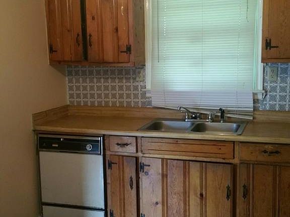 3rd image of 1332 Brinwood Dr