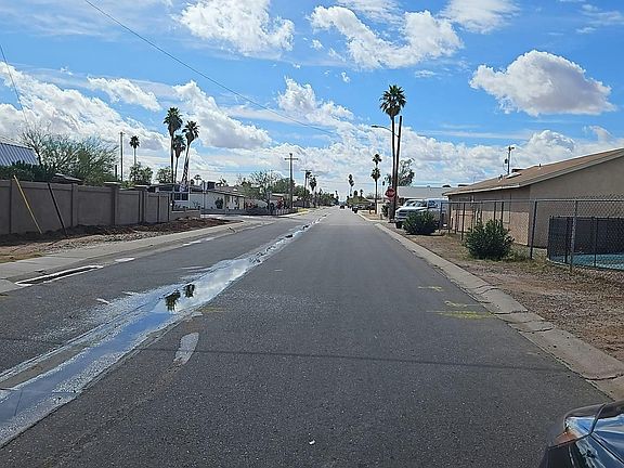 4th image of 1462 N Kadota Ave
