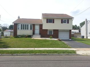 157 Gary Dr, Hamilton, NJ 08690