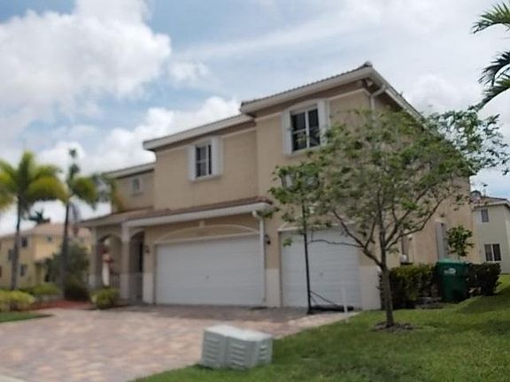 3rd image of 20631 NW 12th Pl