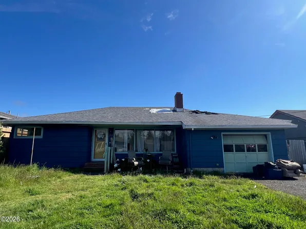 358 NE 6th St, Newport, OR 97365