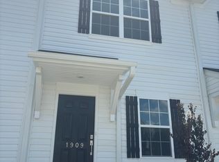 1909 Autumn Mist Dr, Winston Salem, NC 27103