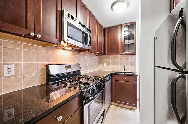 Rented by Cooper & Cooper Real Estate | media 8