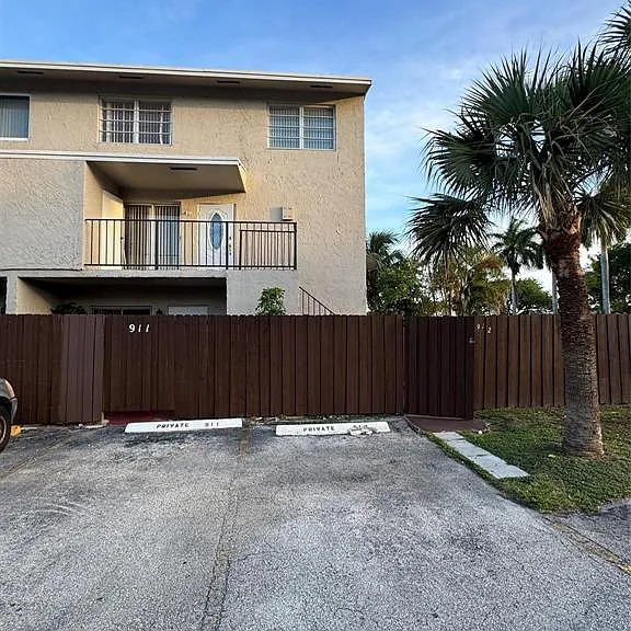 15690 SW 82nd Circle Ln #912 — Photo 1