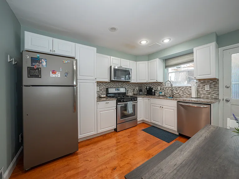 236 Wilder St — Photo 9