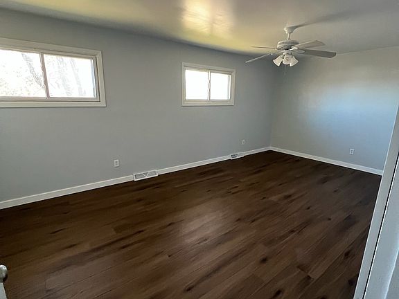 2nd image of 810 Belle Plaine Ave