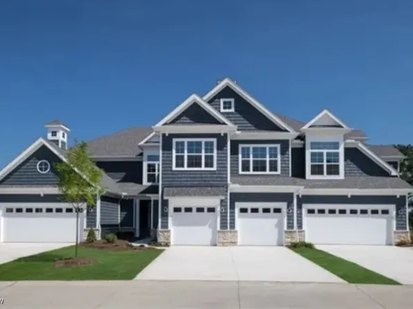 519 Port Side Dr, Avon Lake, OH 44012