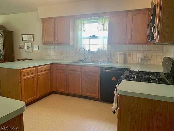 5th image of 169 Findlay Ct