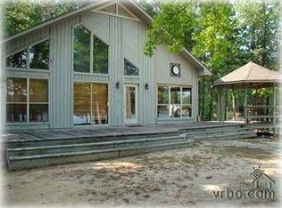 670 Neros Pt, Eclectic, AL 36024