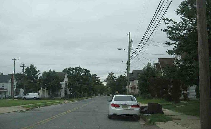 2nd image of 906 Dock St