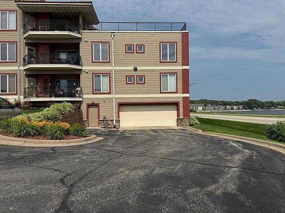 4th image of 1401 N Lakeshore Dr