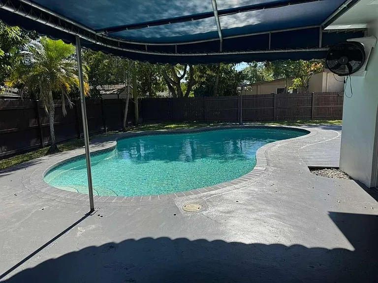 740 Beachwood Ln — Photo 22