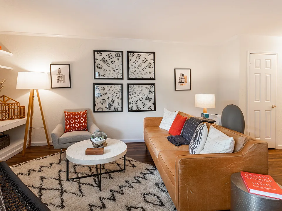Mountain View Crossing apartments community photo
