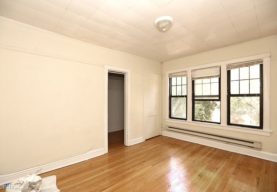 1st image of 433 W Belden Ave #W202a