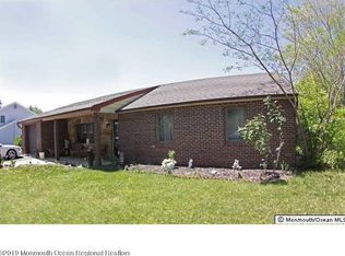 784 Maplecrest Rd, Toms River, NJ 08753