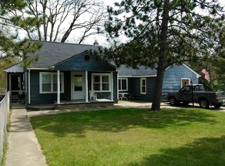 9528 Rustic Cir, White Lake, MI