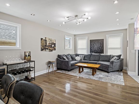 3rd image of 314 Parkway Ave