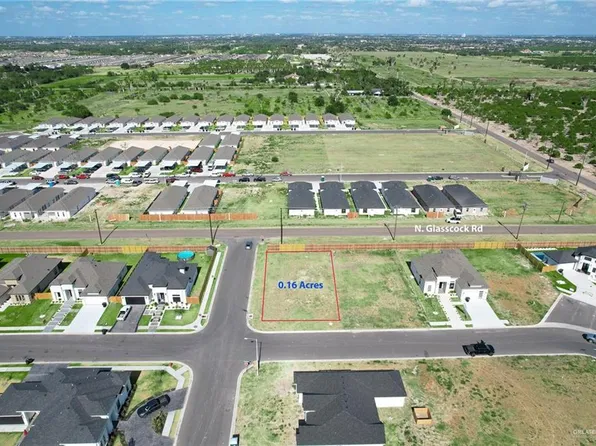 1406 S Waxahachie St, Alton, TX 78573