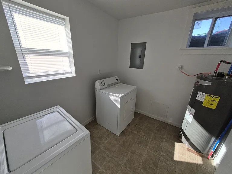 914 Chilton St #B — Photo 16