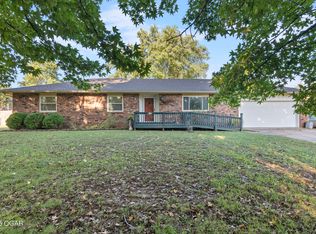 1307 S Washington Ave, Aurora, MO 65605