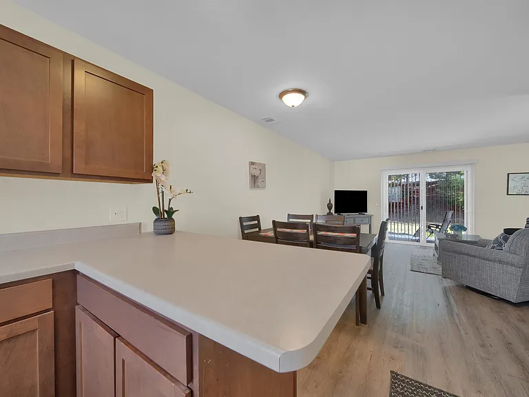 3835-3906 Vale Dr — Photo 147