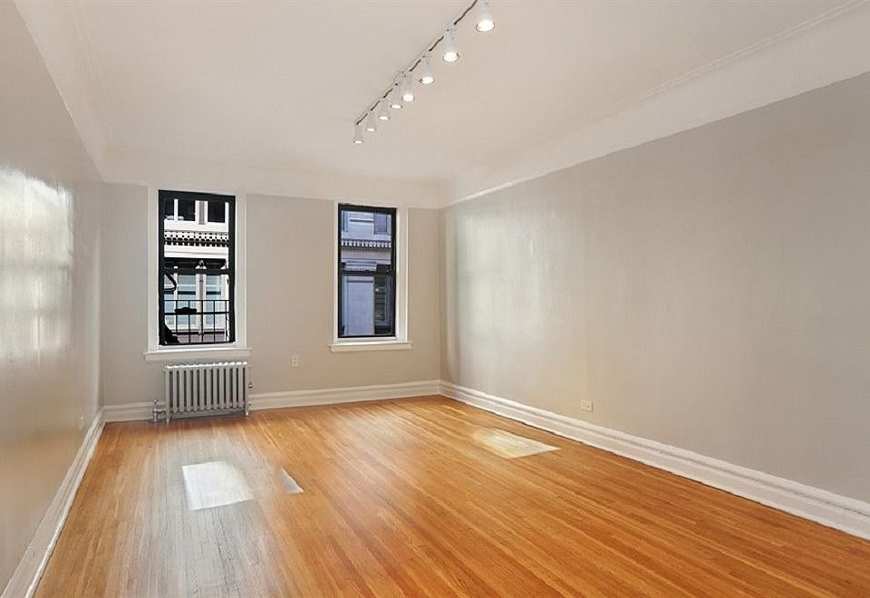 1st image of 220 W 24th St APT 3A