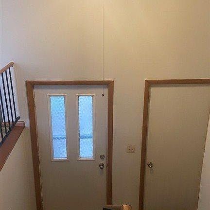 4th image of 107 Arnts Pl
