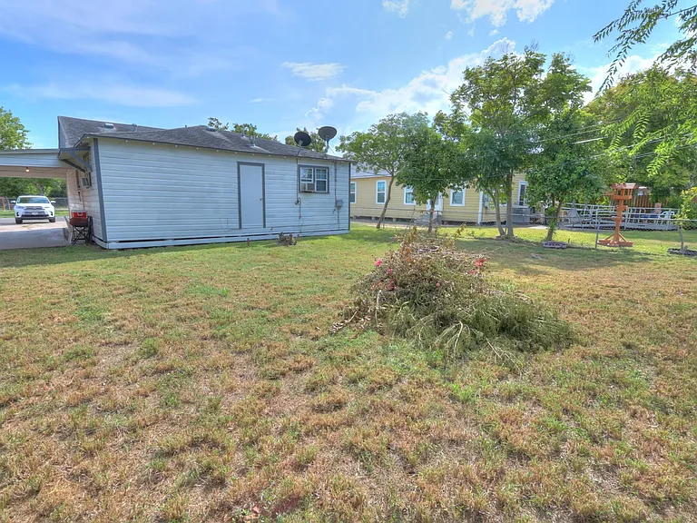 3610 Eastern St #B — Photo 16