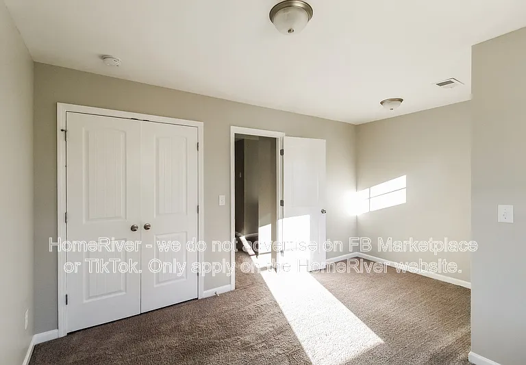 212 Daisy Cir — Photo 12