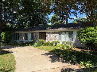 704 Sussex Ct, Greensboro, NC 27410