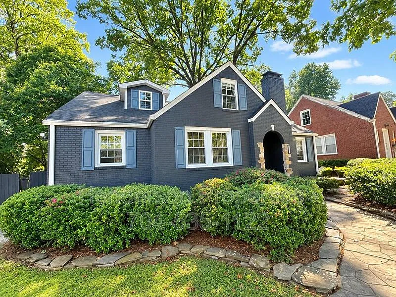 4 bed, 2.0 bath, 2590 sqft, $3,300 — Photo 1