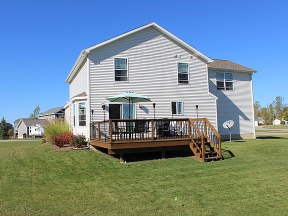 Back of the house & deck