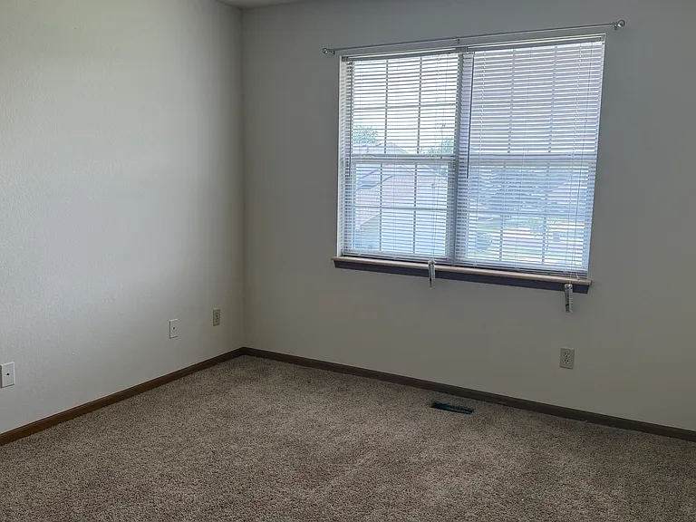 1613 Telluride Ln — Photo 15
