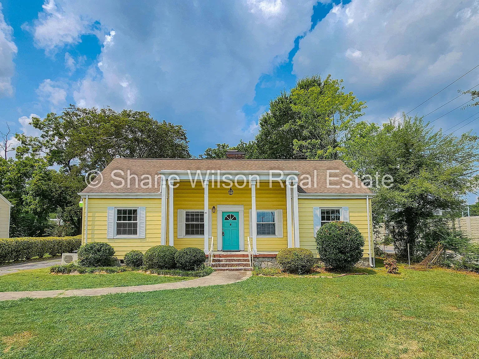 4 bed, 2.5 bath, 1710 sqft, $1,849 — Photo 2
