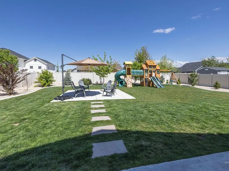 5962 W Milano Dr — Photo 6