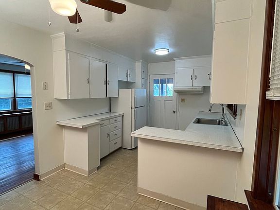 5th image of 209 N Pine St #201