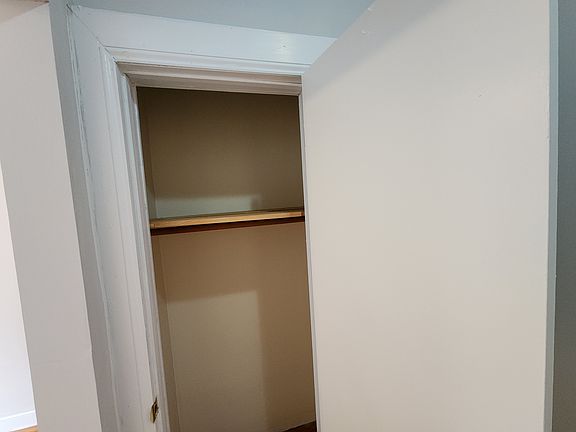 5th image of 233 W 233rd St APT 4A