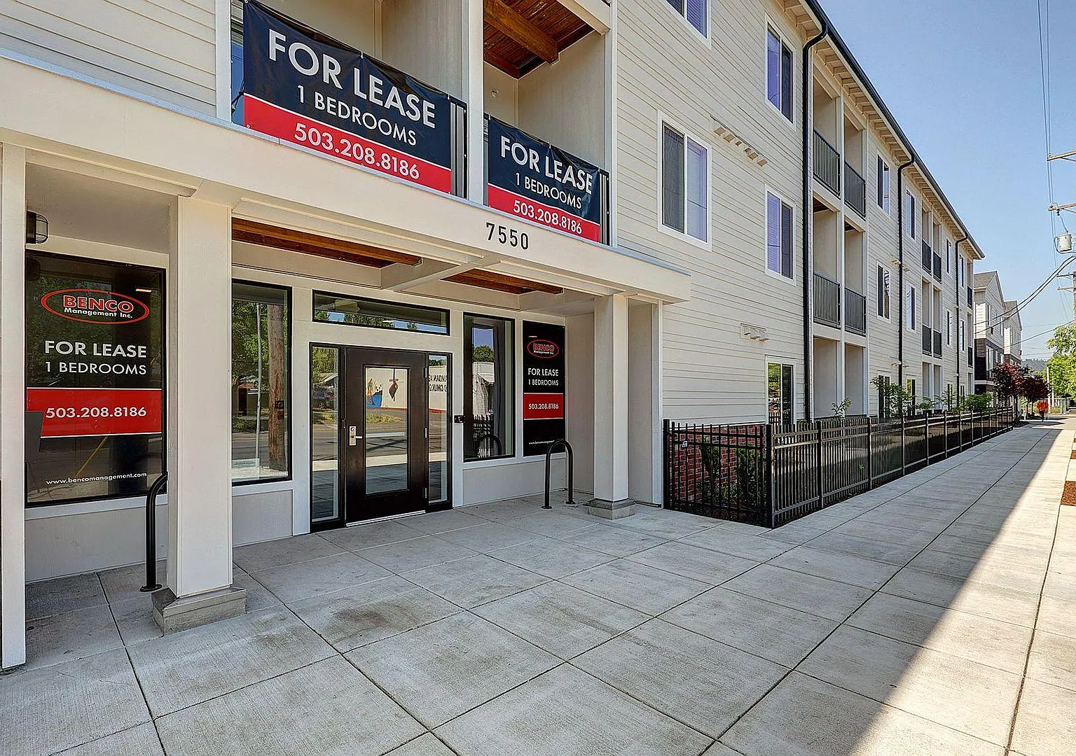 7550 N Lombard St — Photo 1