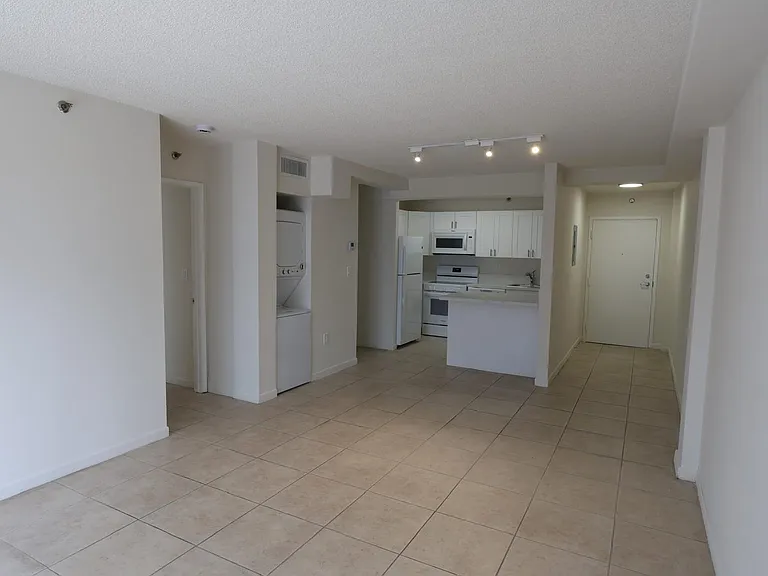 Douglas Cove — Photo 15