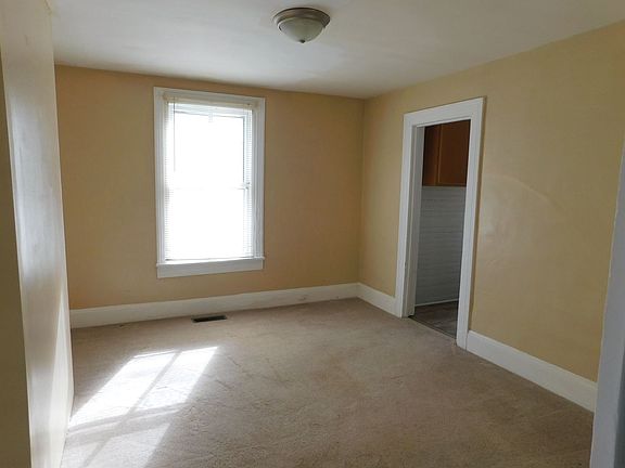 4th image of 509 Cedar St