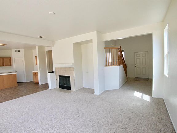 4th image of 11809 Harwood St