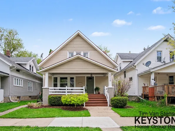 1117 Powers Ave NW, Grand Rapids, MI 49504