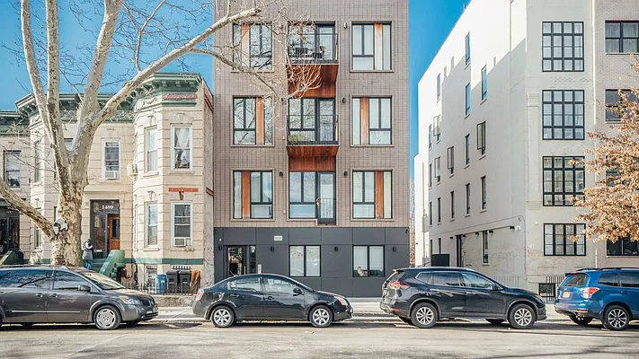 Rented by Nooklyn NYC LLC | media 12