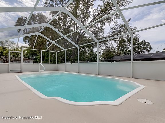 4th image of 5275 Dellbrook Ave