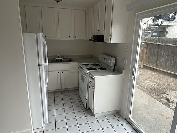 5th image of 4152 Newton Ave #12