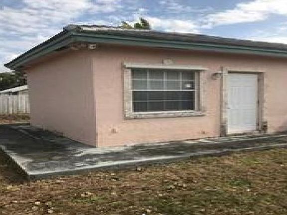 3rd image of 1540 NW 15th Ave