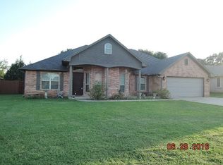 5427 Robin Rd, Durant, OK 74701